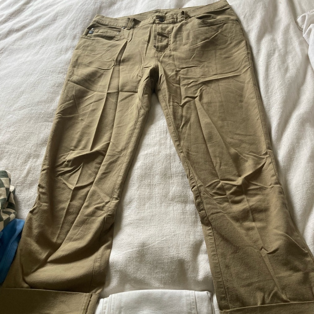 Free Fly Apparel Men's Chinos in Olive/Tan